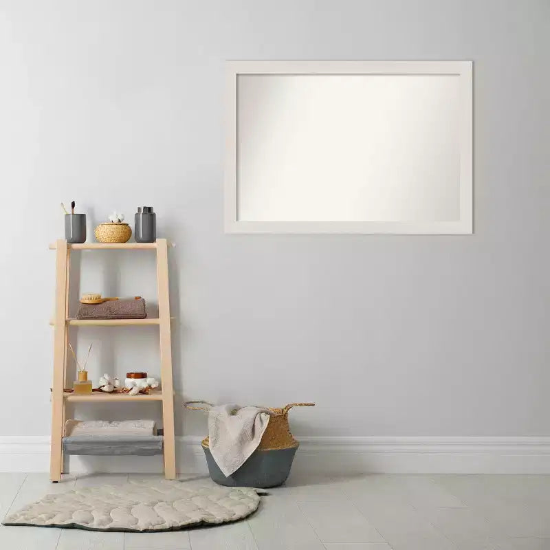 Specchio da parete rettangolare per bagno con cornice effetto legno bianco, 39.5" x 27.5"