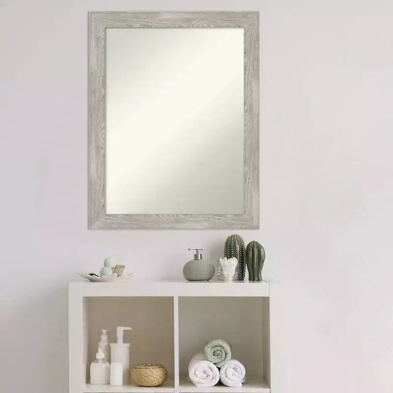 Specchio da parete rettangolare con cornice stretta grigio lavato, singolo, 21,5" x 27,5"