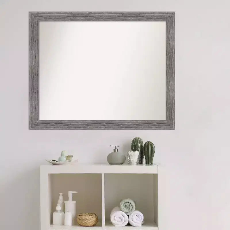 Specchio da parete rettangolare a cornice stretta gessata grigia – Monopersona, da parete