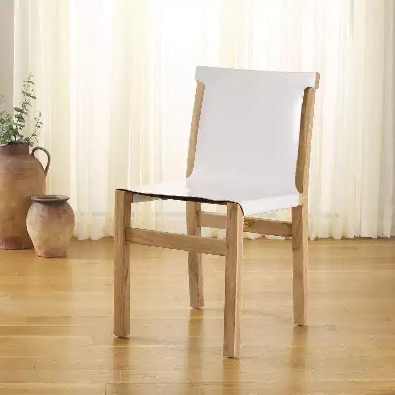 Sedia da pranzo senza braccioli in pelle bianca/color cognac – Struttura in teak, 1 posto