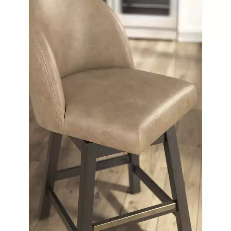 Sgabelli da bar girevoli marroni in similpelle ad altezza bancone, set da 2