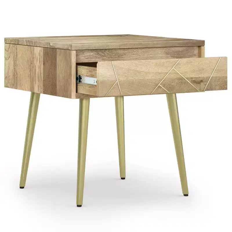 Tavolino laterale quadrato marrone naturale con cassetto, legno di mango e metallo dorato, stile moderno di metà secolo